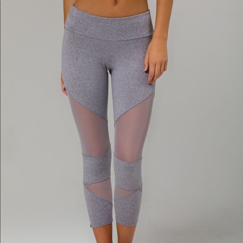 Onzie Gray Cut Out Capri XS